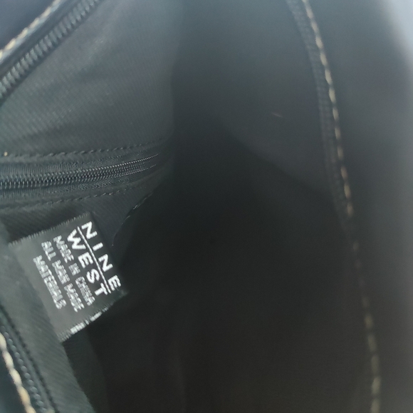 Nine West Black Faux Leather Convertible Backpack to over the shoulder Bag - Picture 6 of 6